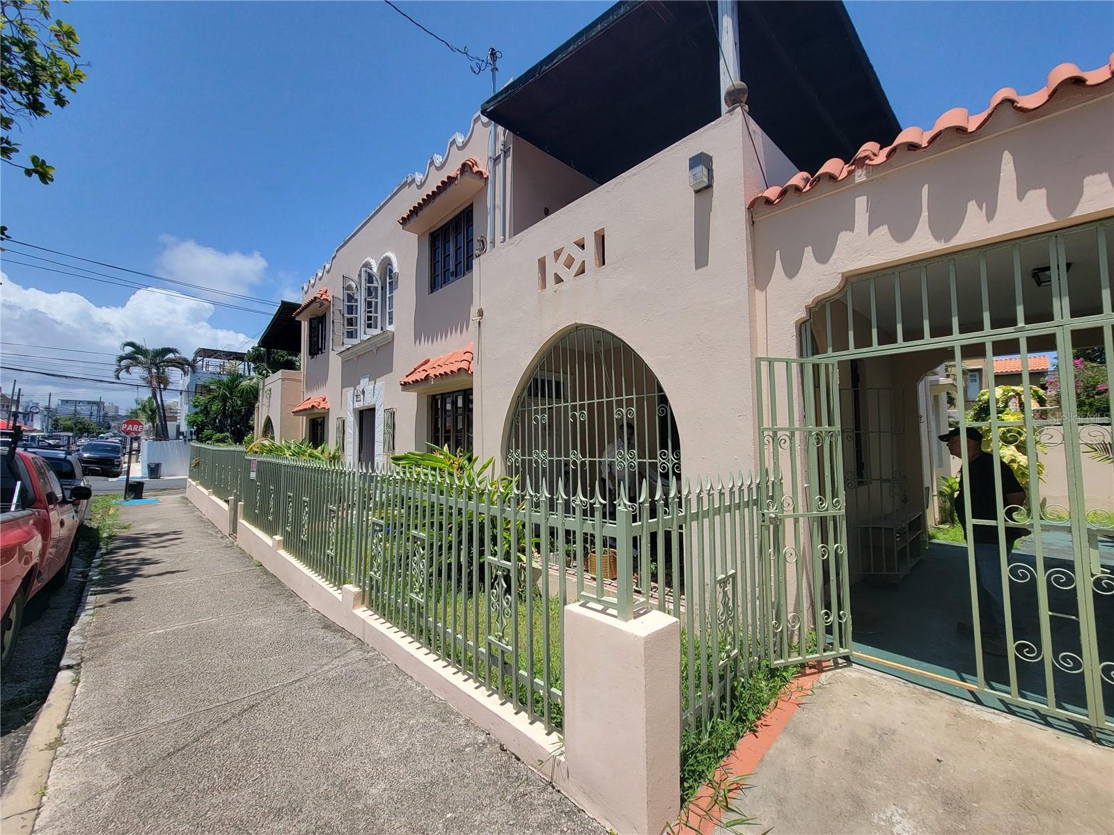 24 SANTA CECILIA STREET