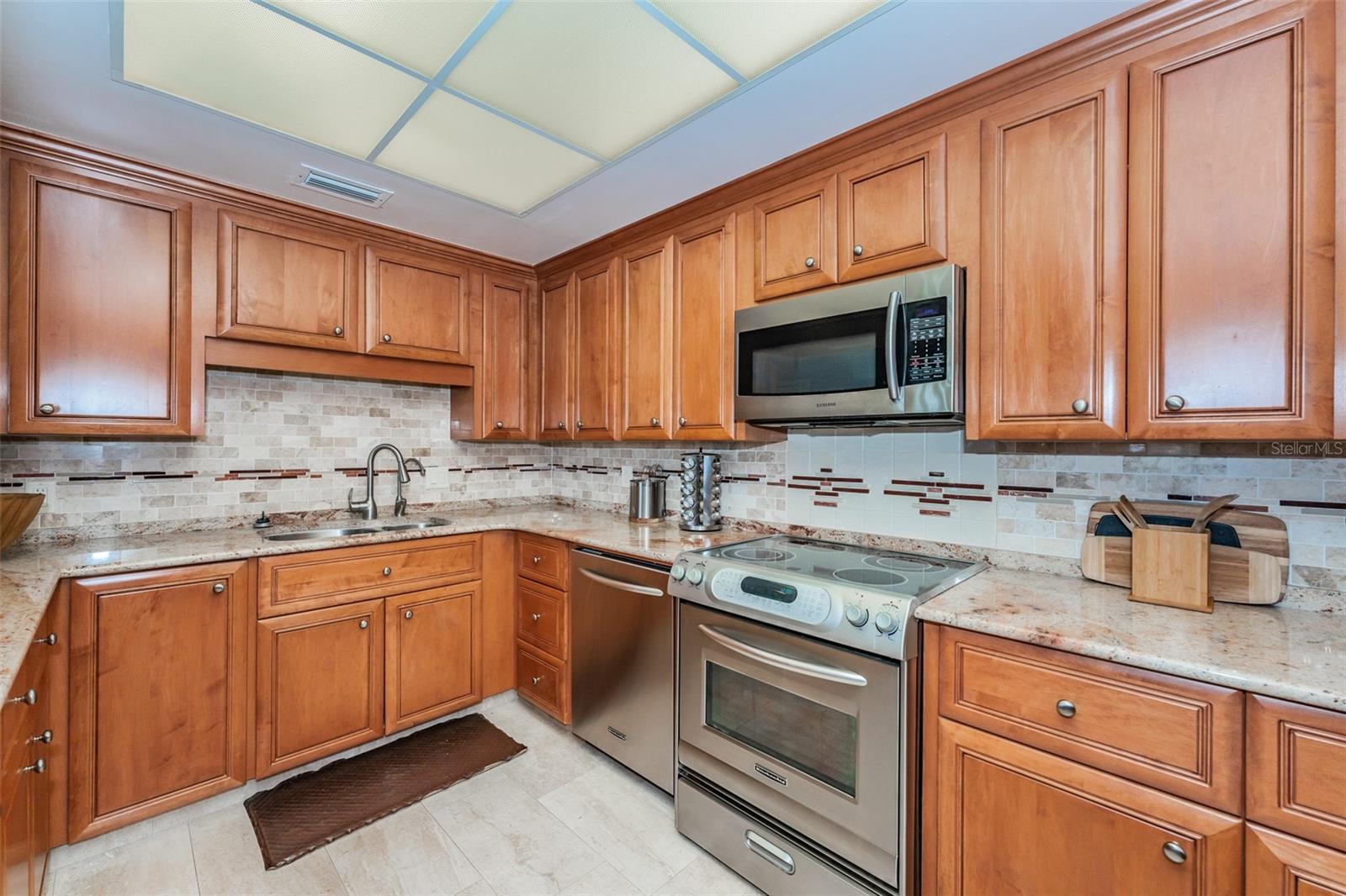 BELLEVIEW BILTMORE VILLAS SOUTH GARDEN - Residential Lease