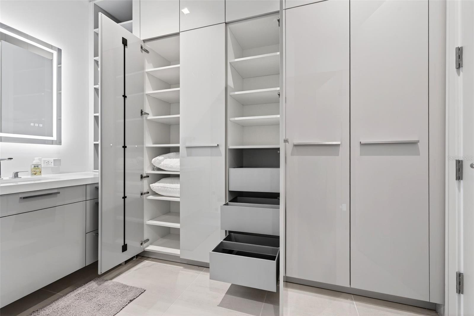 ST. REGIS LONGBOAT KEY - Residential