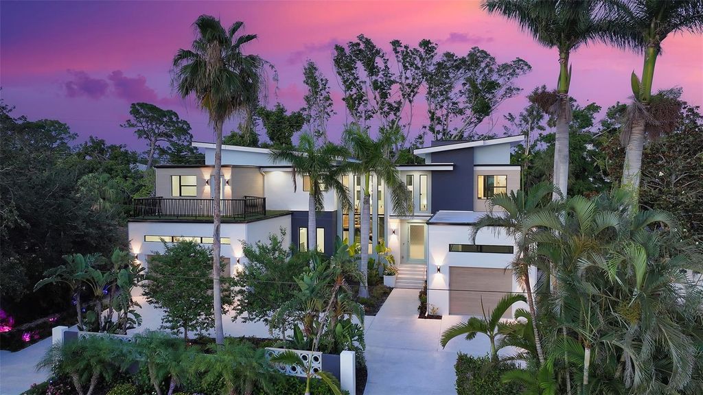 Photo of 1607 Flower Drive, Sarasota, FL 34239 (MLS # A4653737)