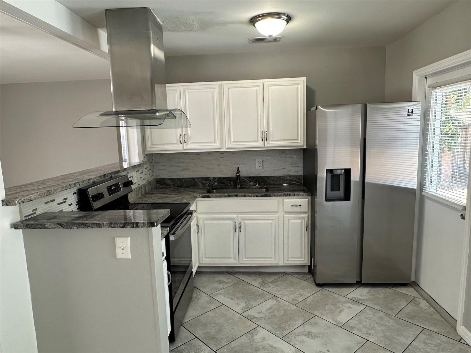 BETTY LANE HEIGHTS 2ND ADD - Residential