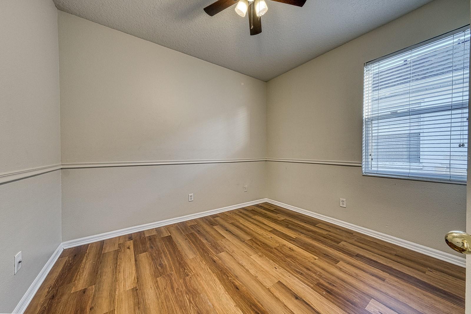 HUNTERS CREEK TR 526 PH 02 43/22 - Residential