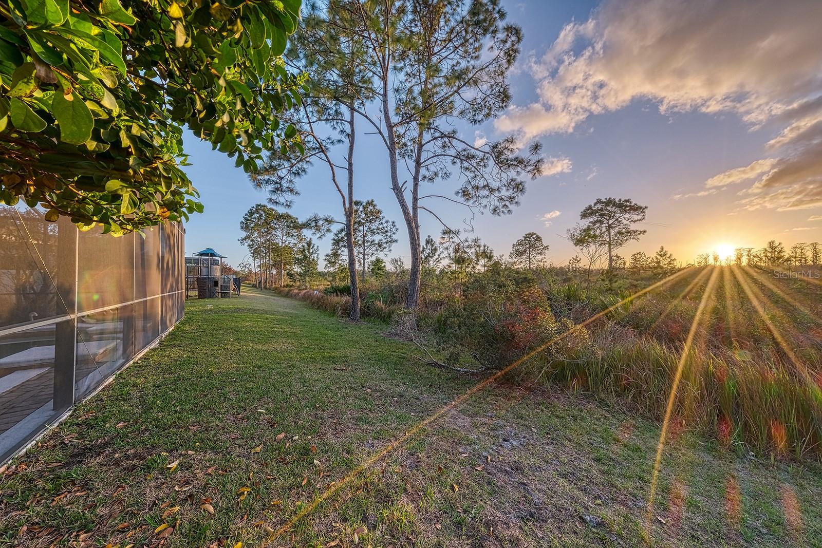 HUNTERS CREEK TR 526 PH 02 43/22 - Residential