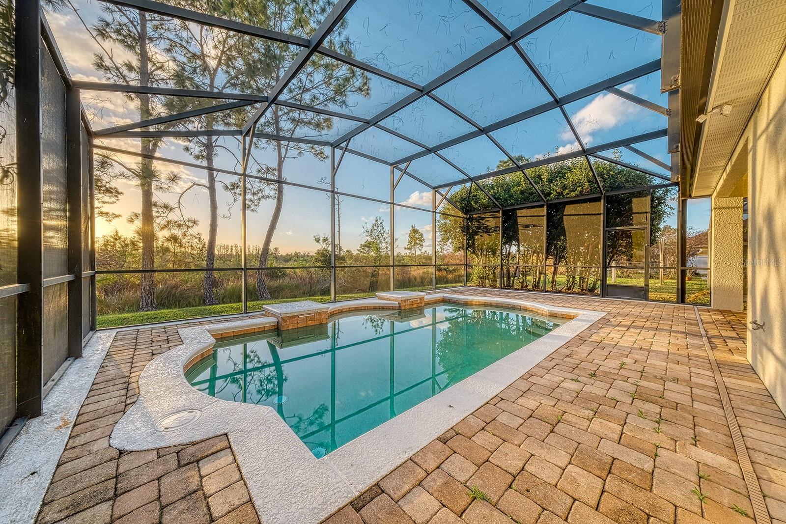 HUNTERS CREEK TR 526 PH 02 43/22 - Residential