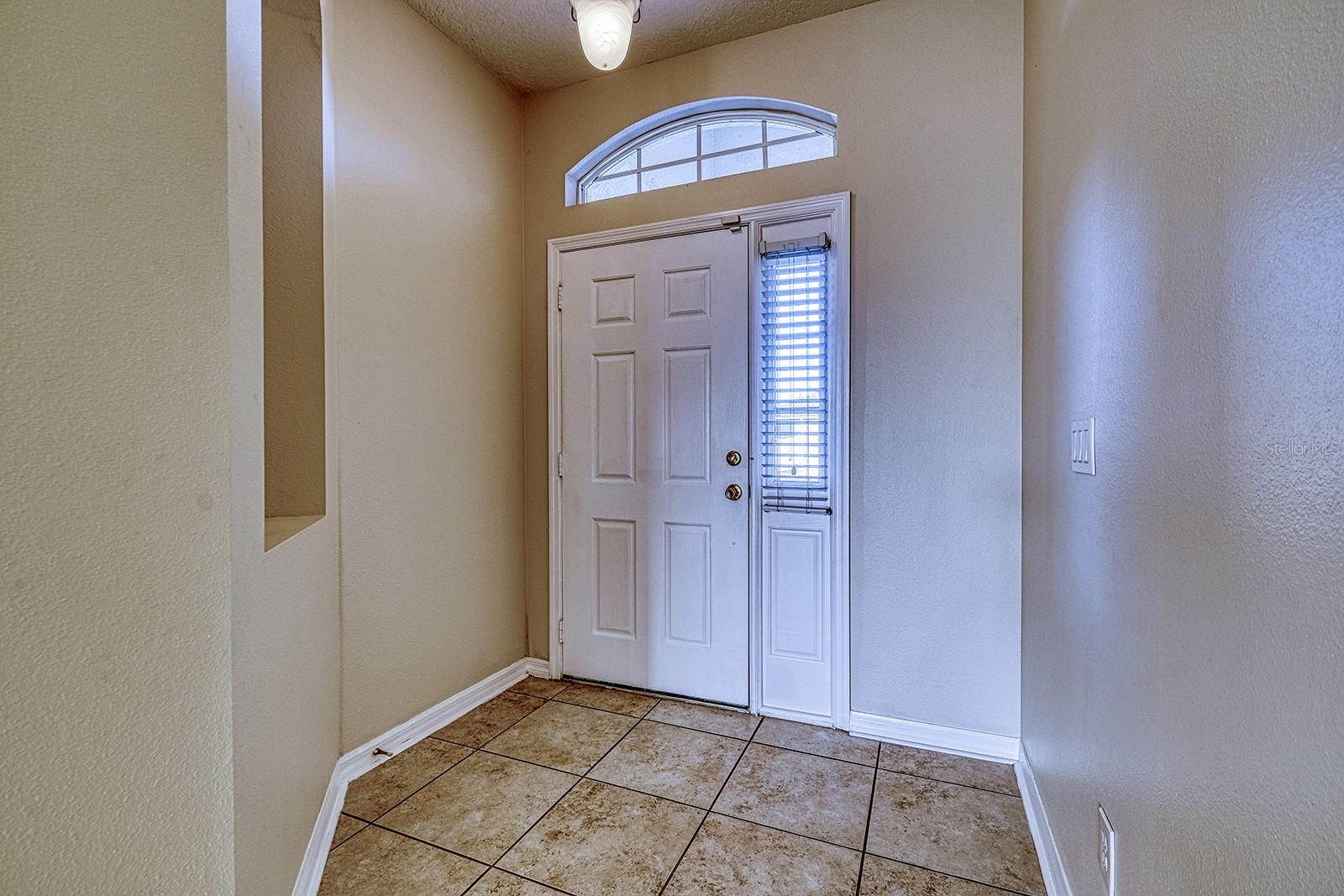 HUNTERS CREEK TR 526 PH 02 43/22 - Residential