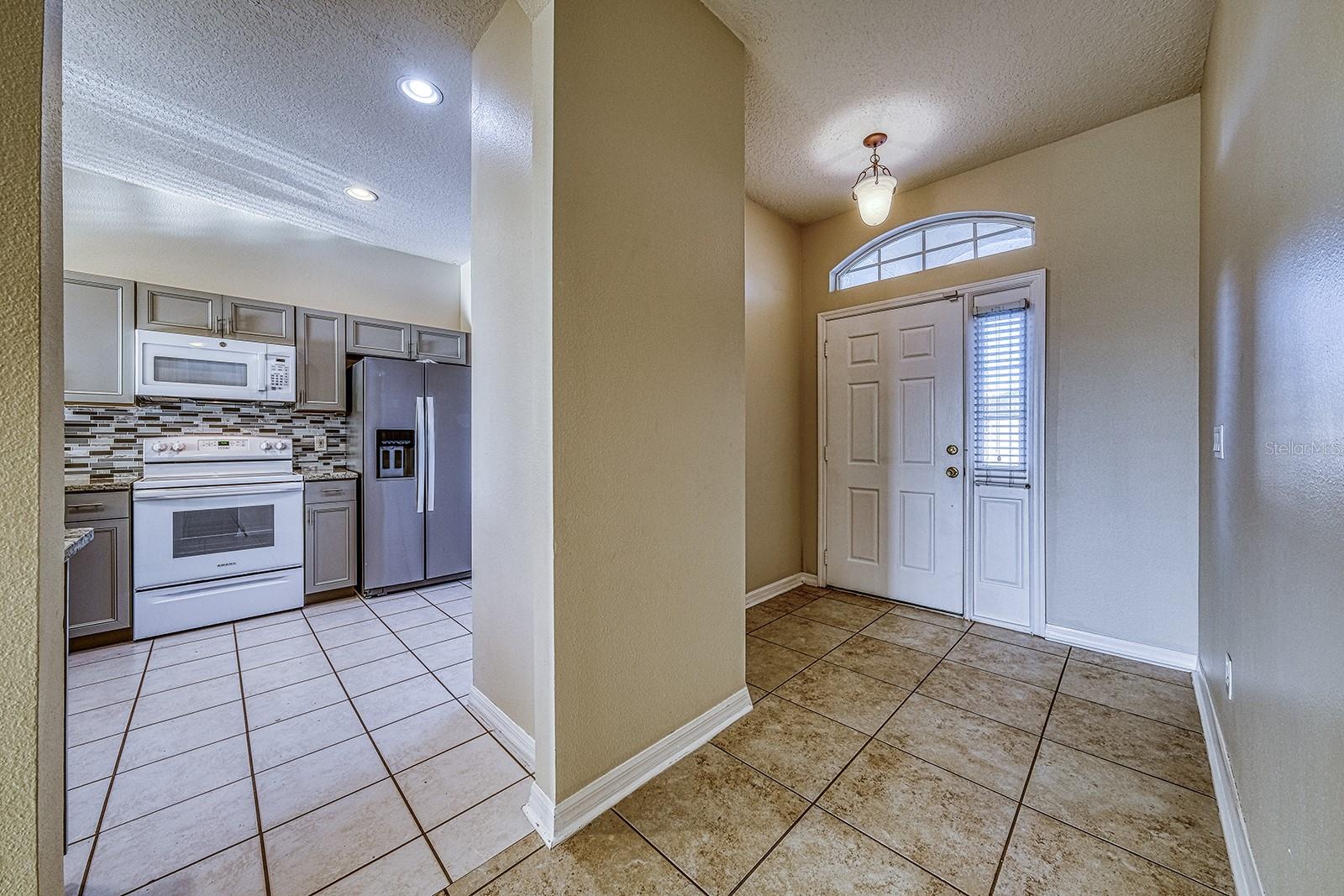 HUNTERS CREEK TR 526 PH 02 43/22 - Residential