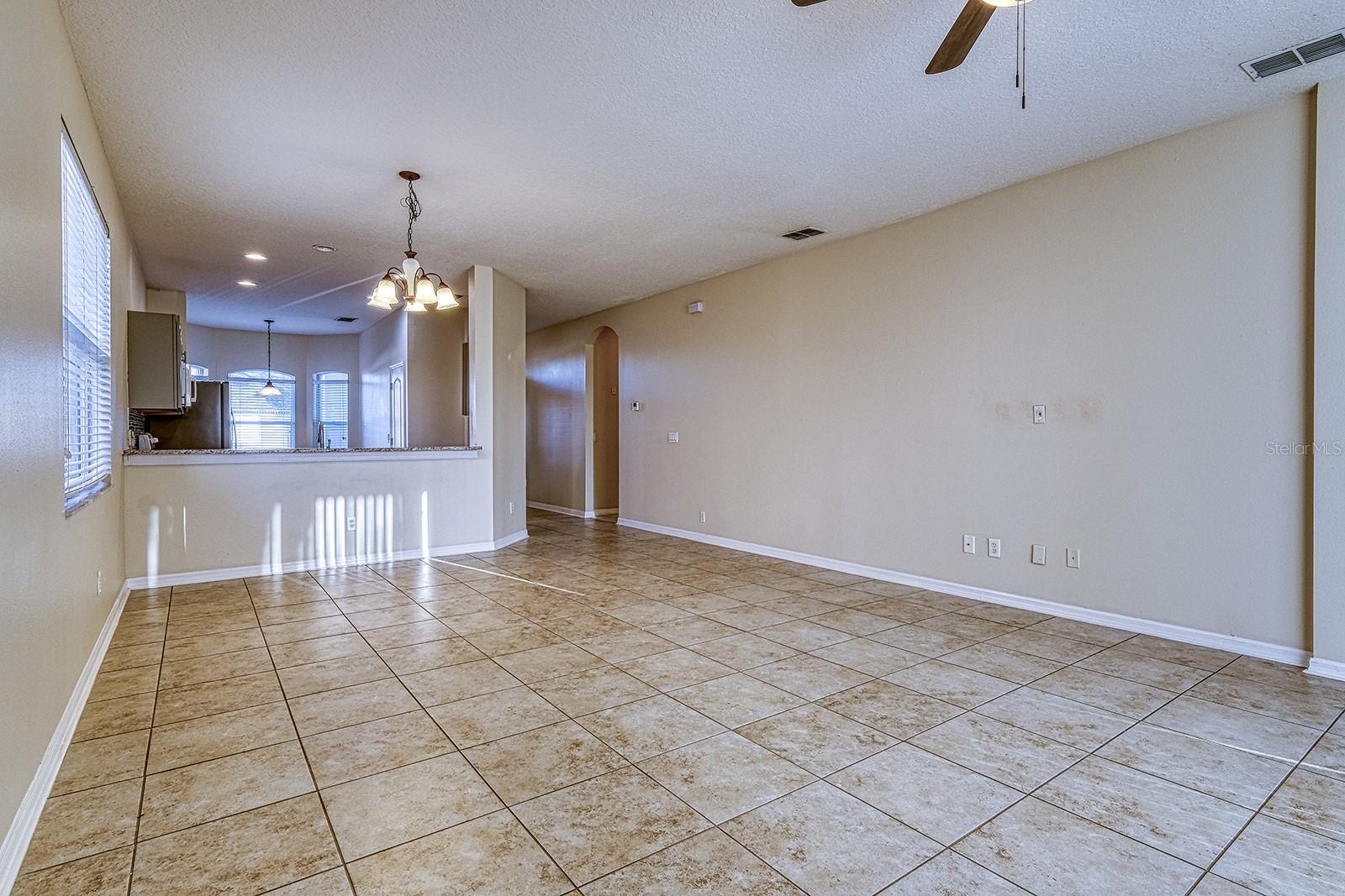 HUNTERS CREEK TR 526 PH 02 43/22 - Residential