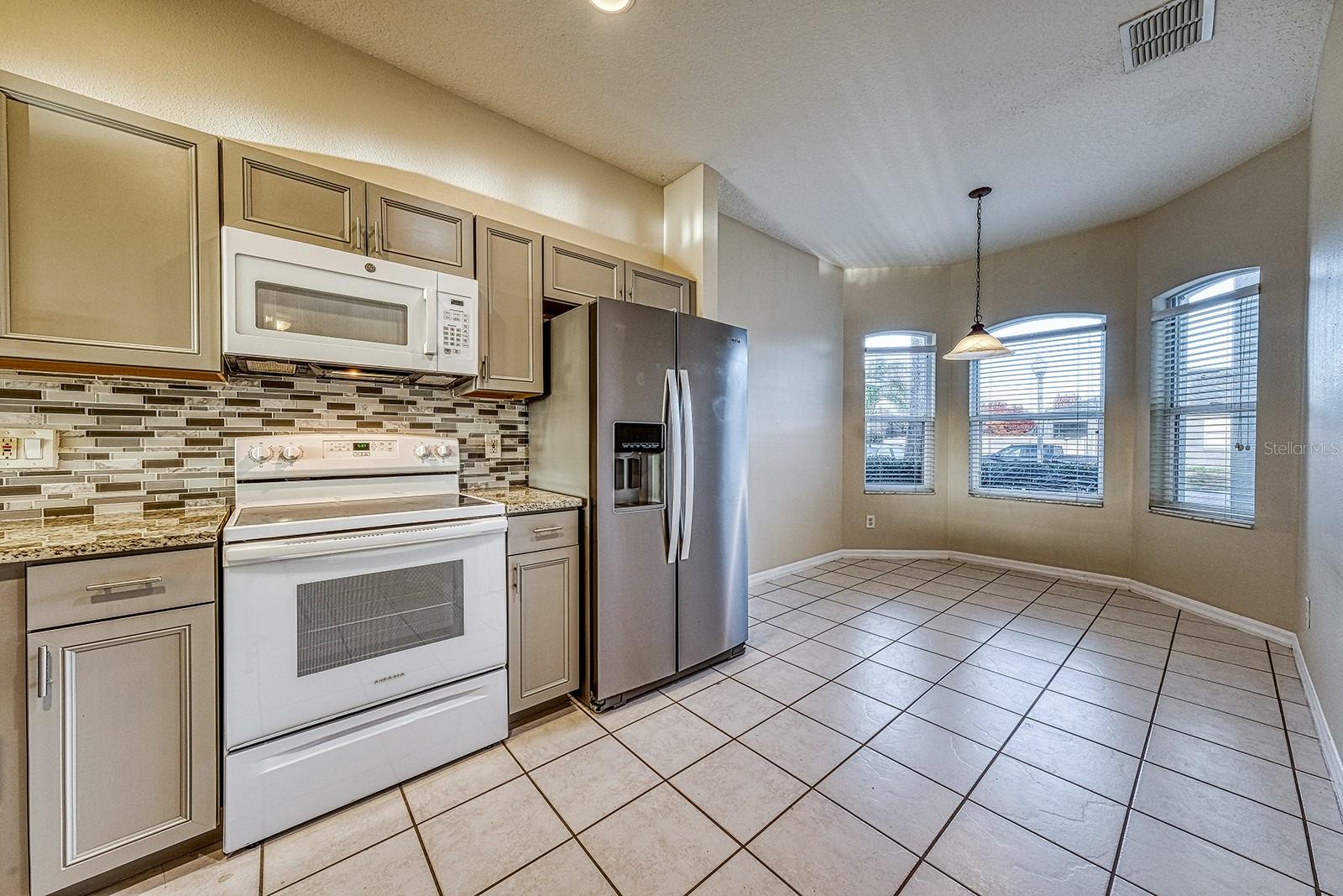 HUNTERS CREEK TR 526 PH 02 43/22 - Residential