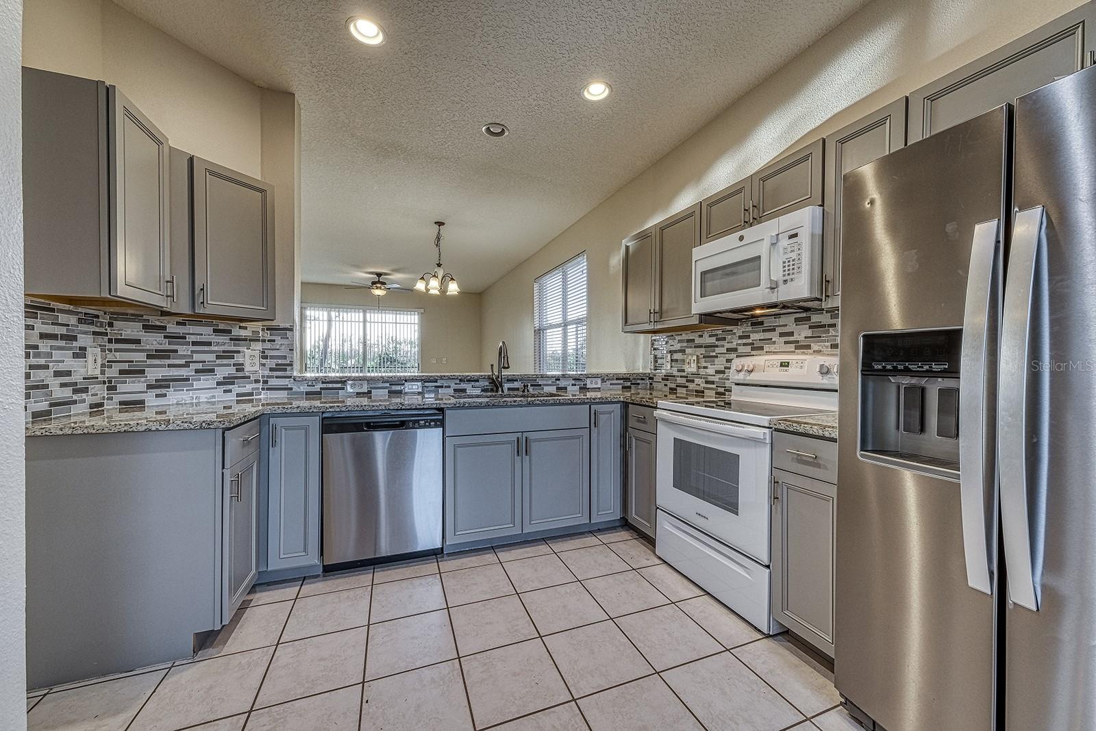 HUNTERS CREEK TR 526 PH 02 43/22 - Residential