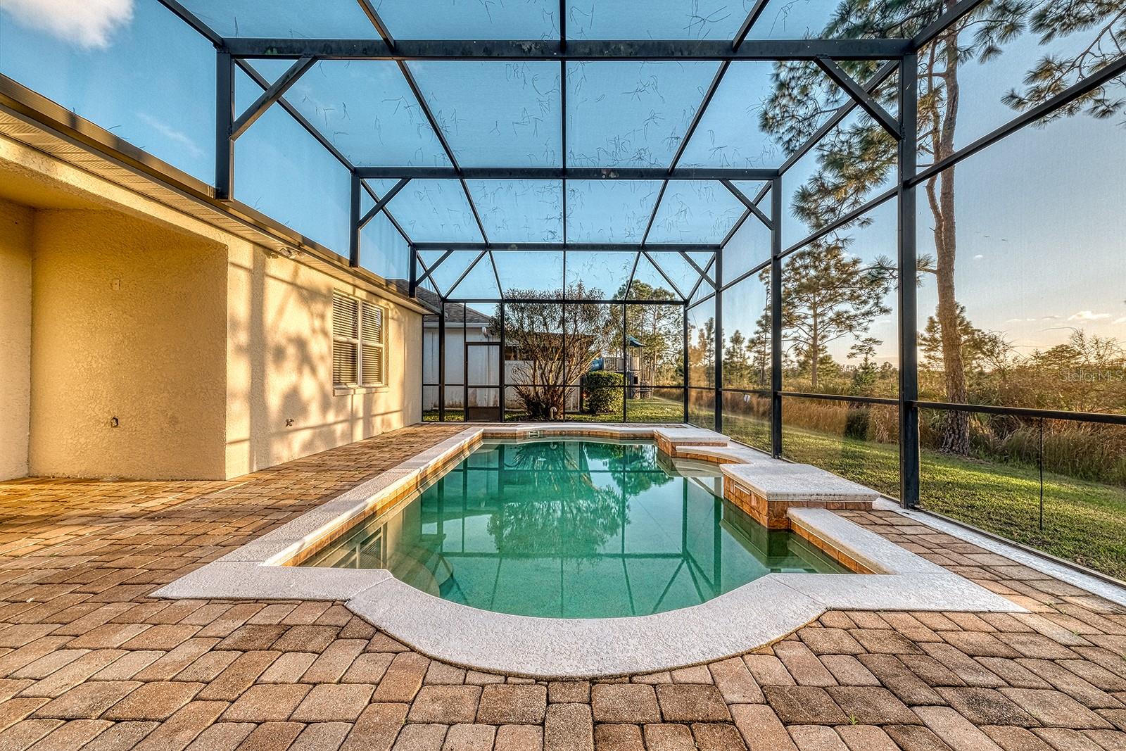 HUNTERS CREEK TR 526 PH 02 43/22 - Residential