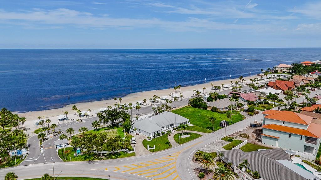 FLOR A MAR - Residential