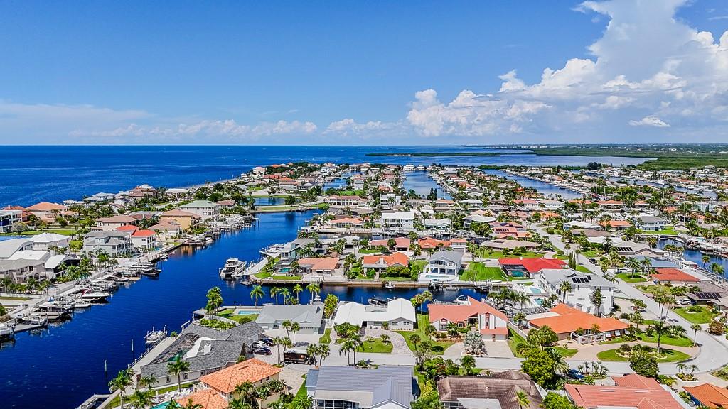 FLOR A MAR - Residential