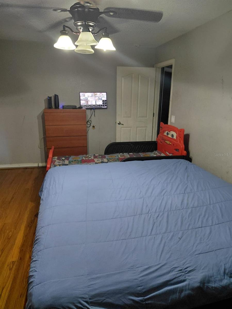 ROYAL HIGHLANDS - Residential