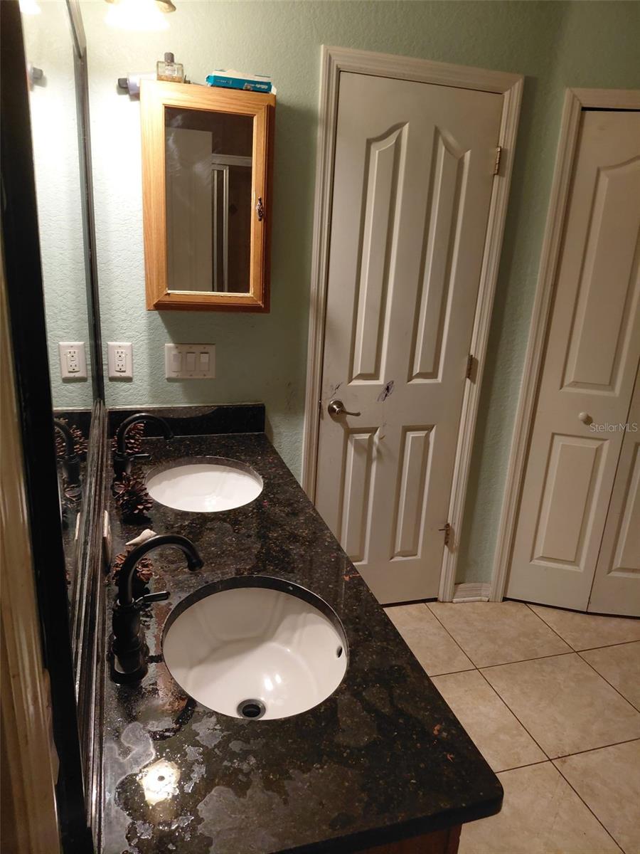 ROYAL HIGHLANDS - Residential