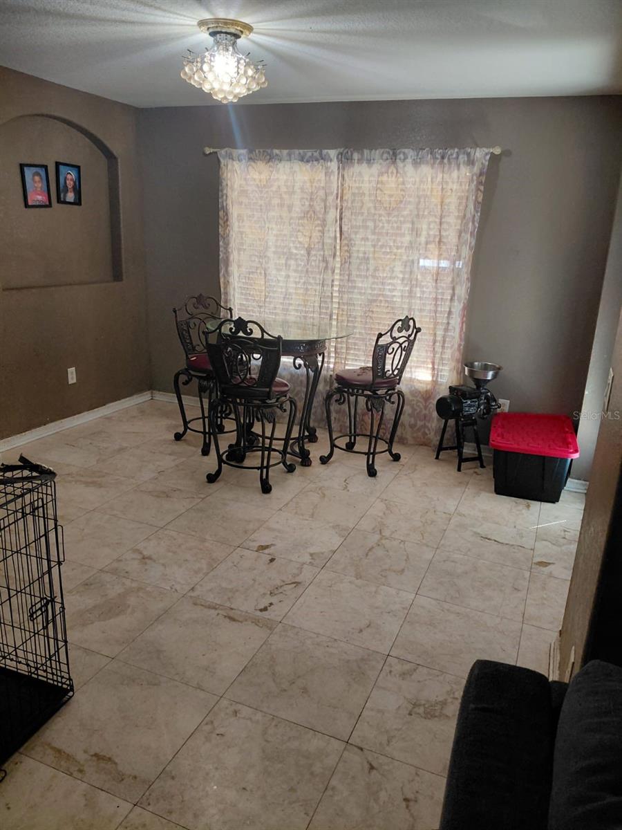 ROYAL HIGHLANDS - Residential