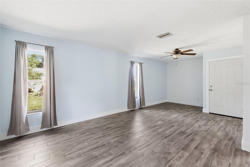 Photo of 1524 28th Street W, Bradenton, FL 34205 (MLS # A4679326)