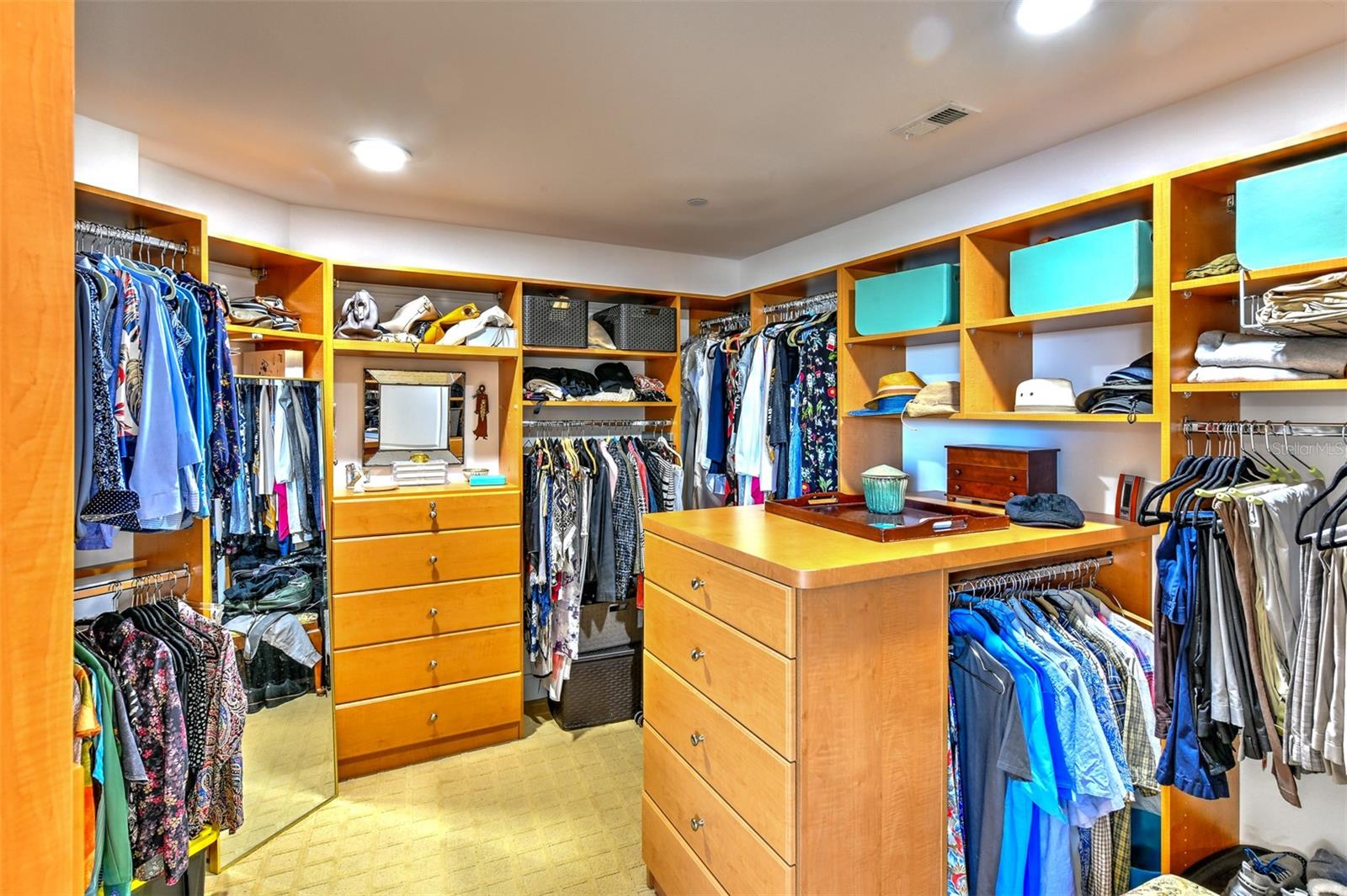 VISTA BAY POINT - Residential