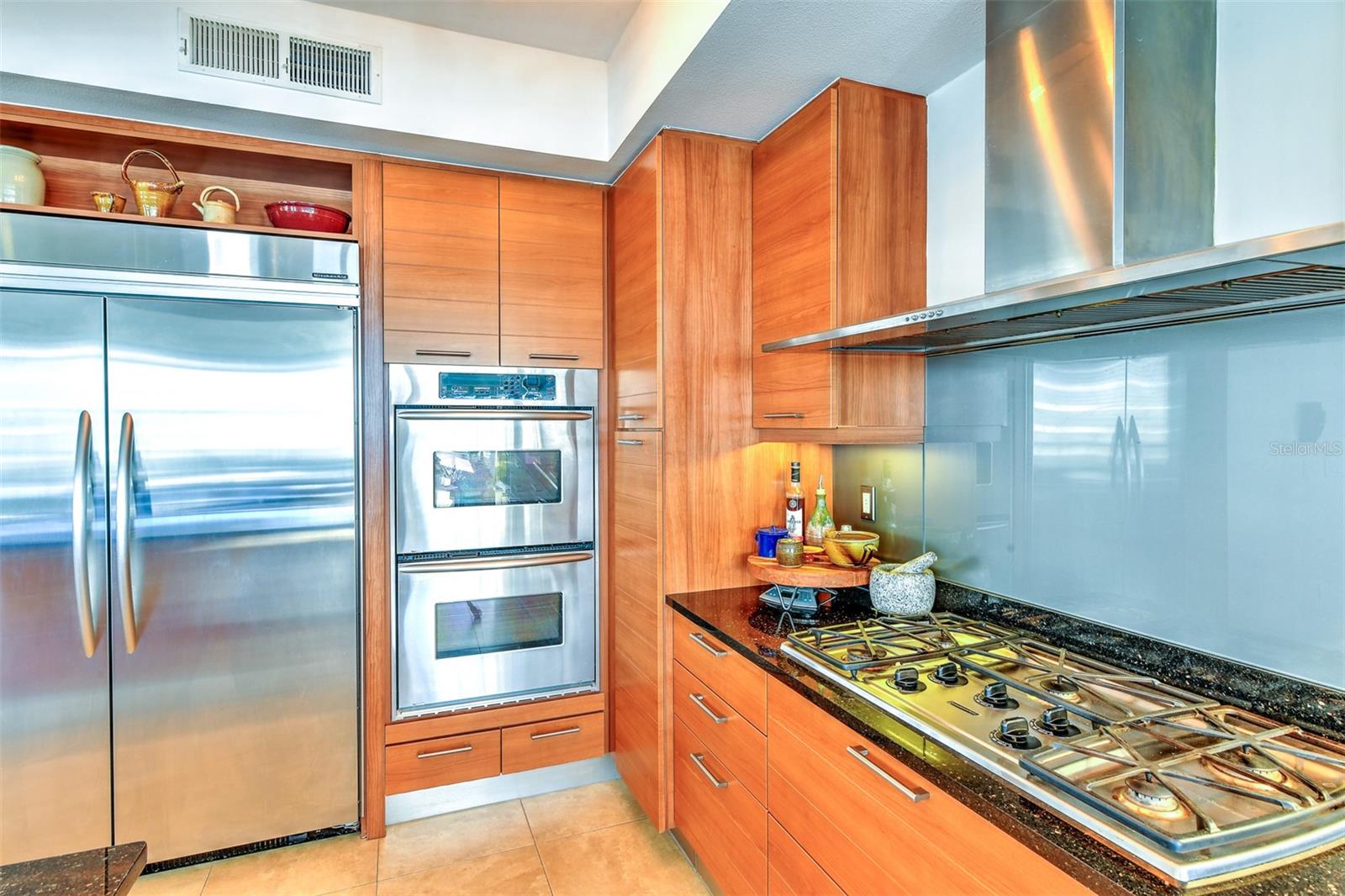 VISTA BAY POINT - Residential