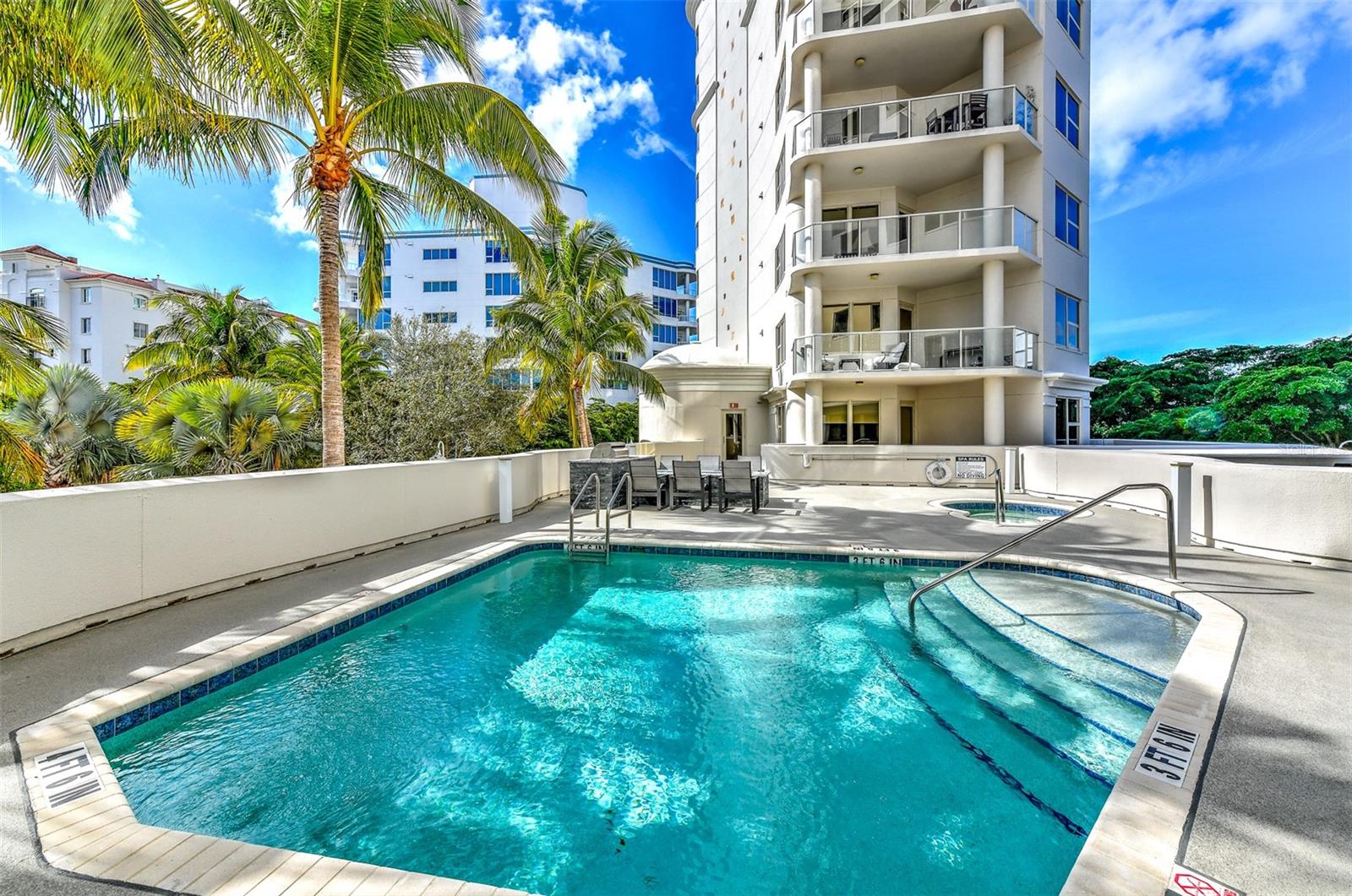 VISTA BAY POINT - Residential