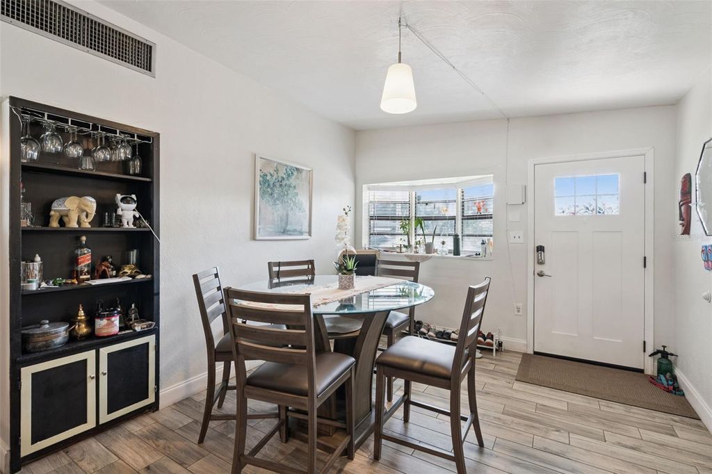 Photo of 201 W Pierce Avenue, Orlando, FL 32809 (MLS # O6376043)