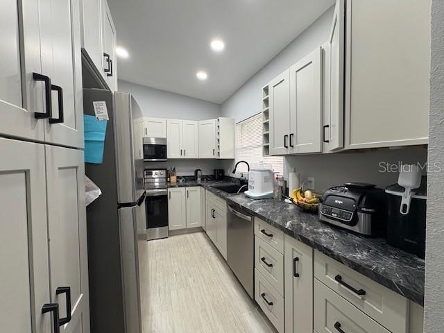 RICHLAND MANOR - Residential