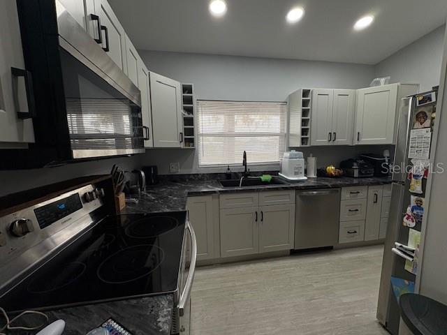 RICHLAND MANOR - Residential