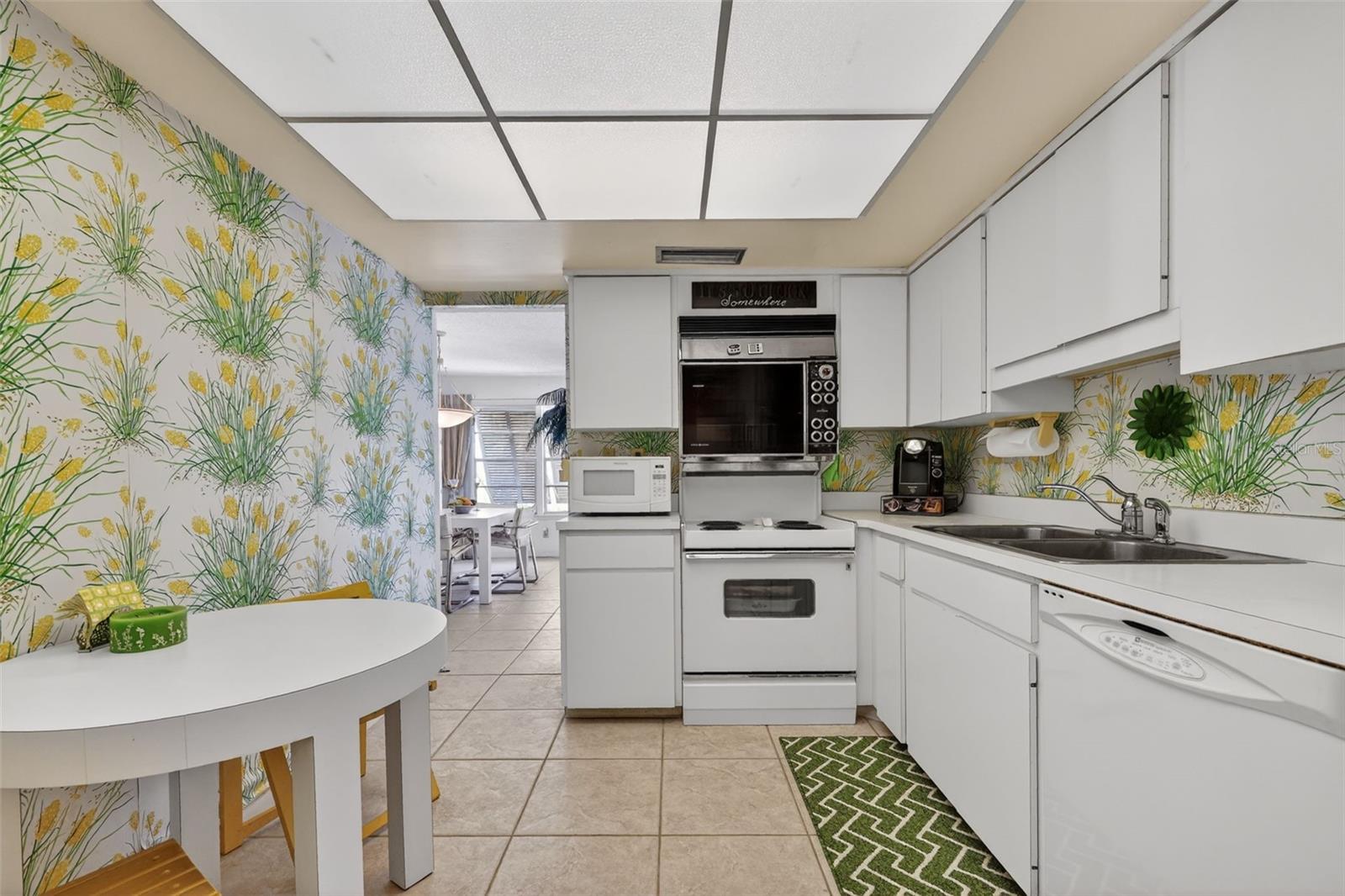 PEPPERTREE BAY IV - Residential