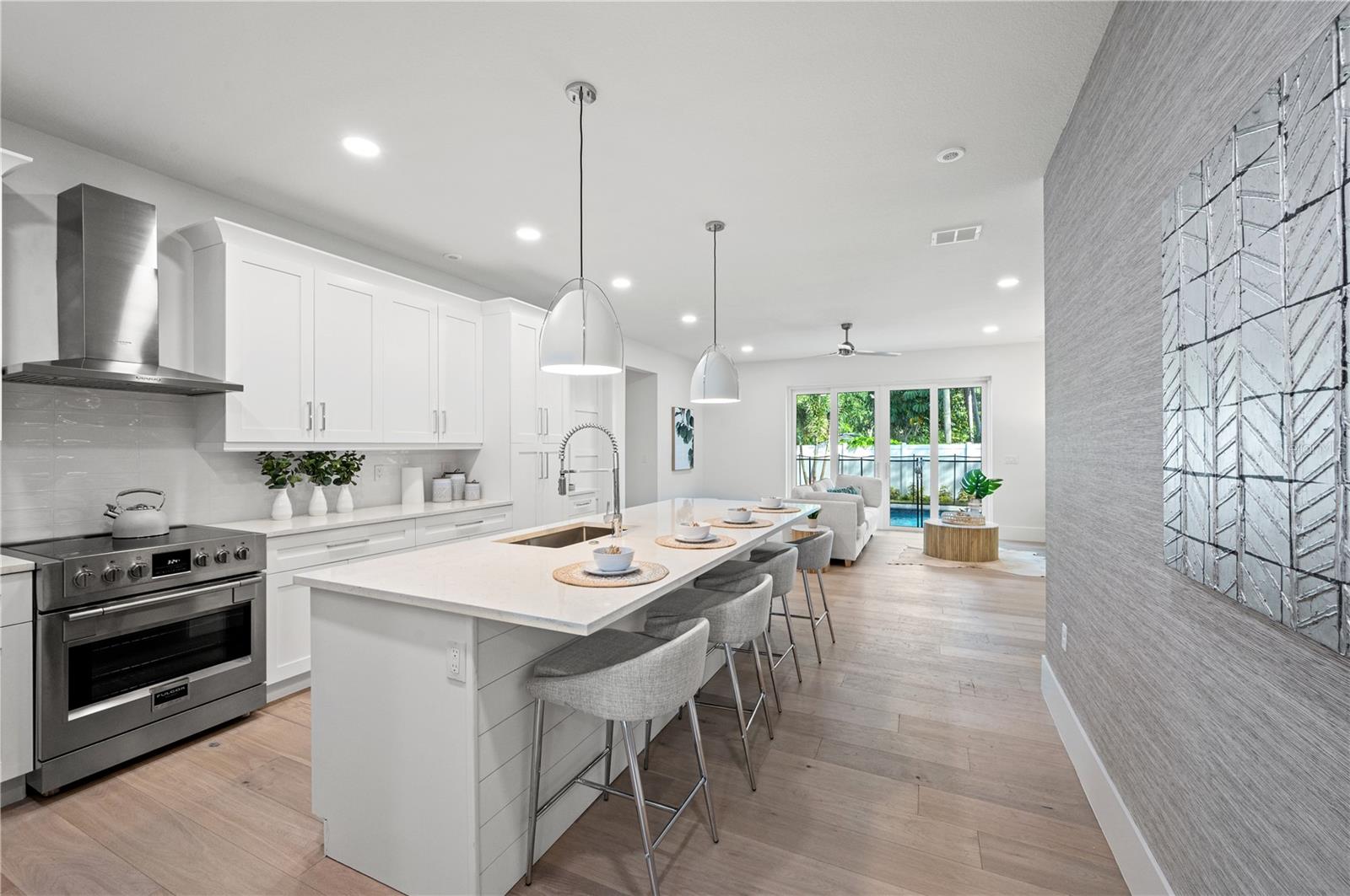 POINSETTIA PARK 2 - Residential