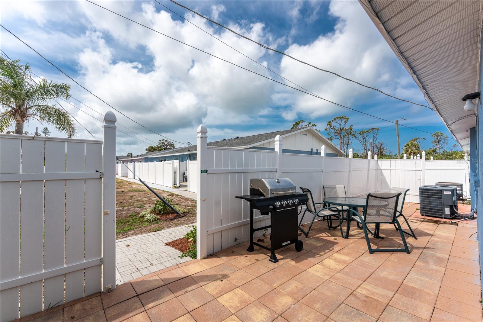 STUMP PASS CONDO - Residential