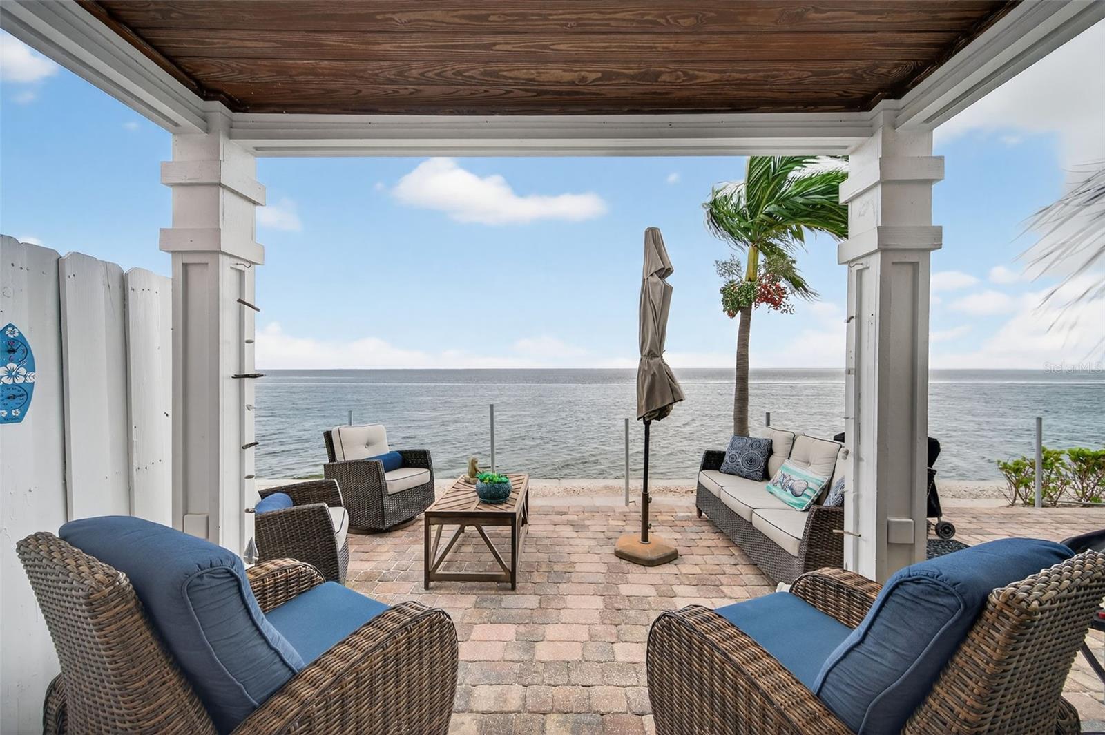 5186 COQUINA KEY DRIVE SE