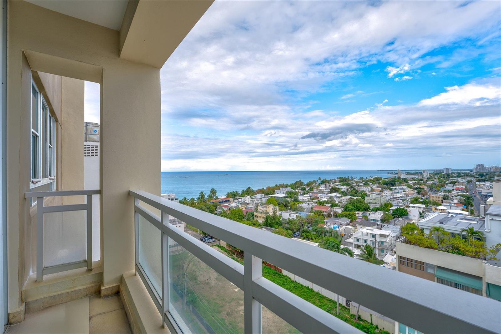 CARRION COURT PLAZA - Residential