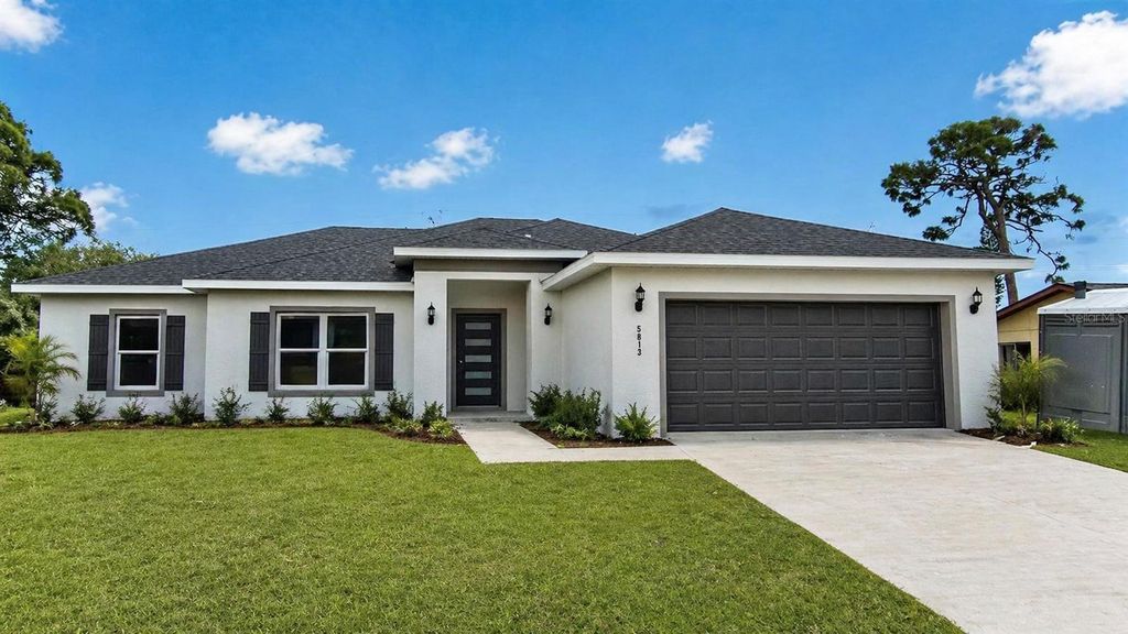 Photo of 5813 Regent Road, Venice, FL 34293 (MLS # O6402283)