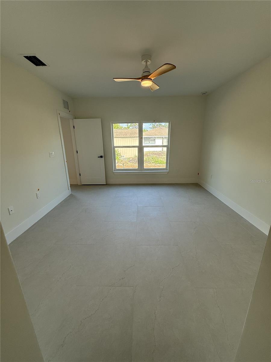 SOUTH VENICE - Residential