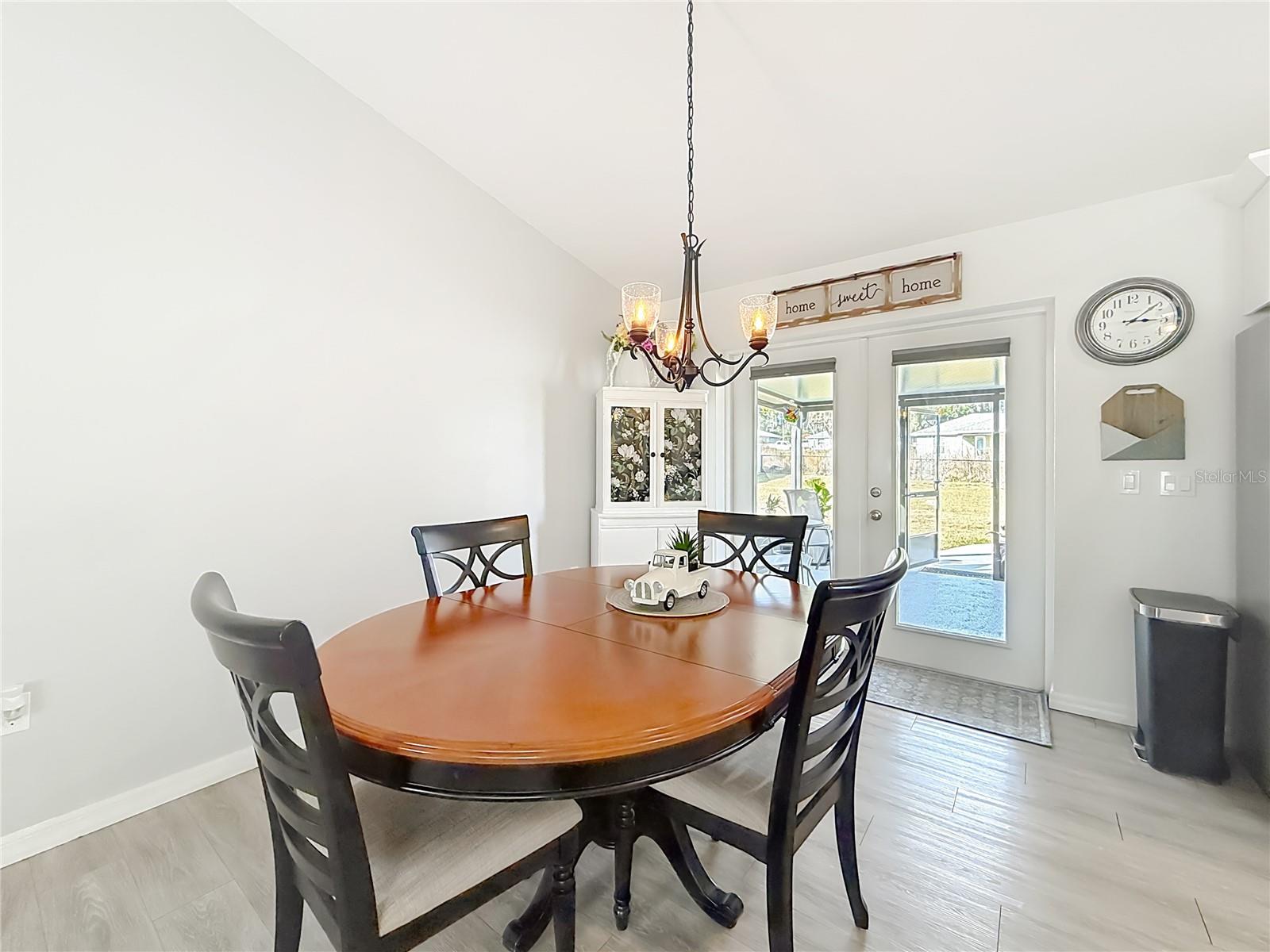 INVERNESS VILLAGE UN 4 - Residential