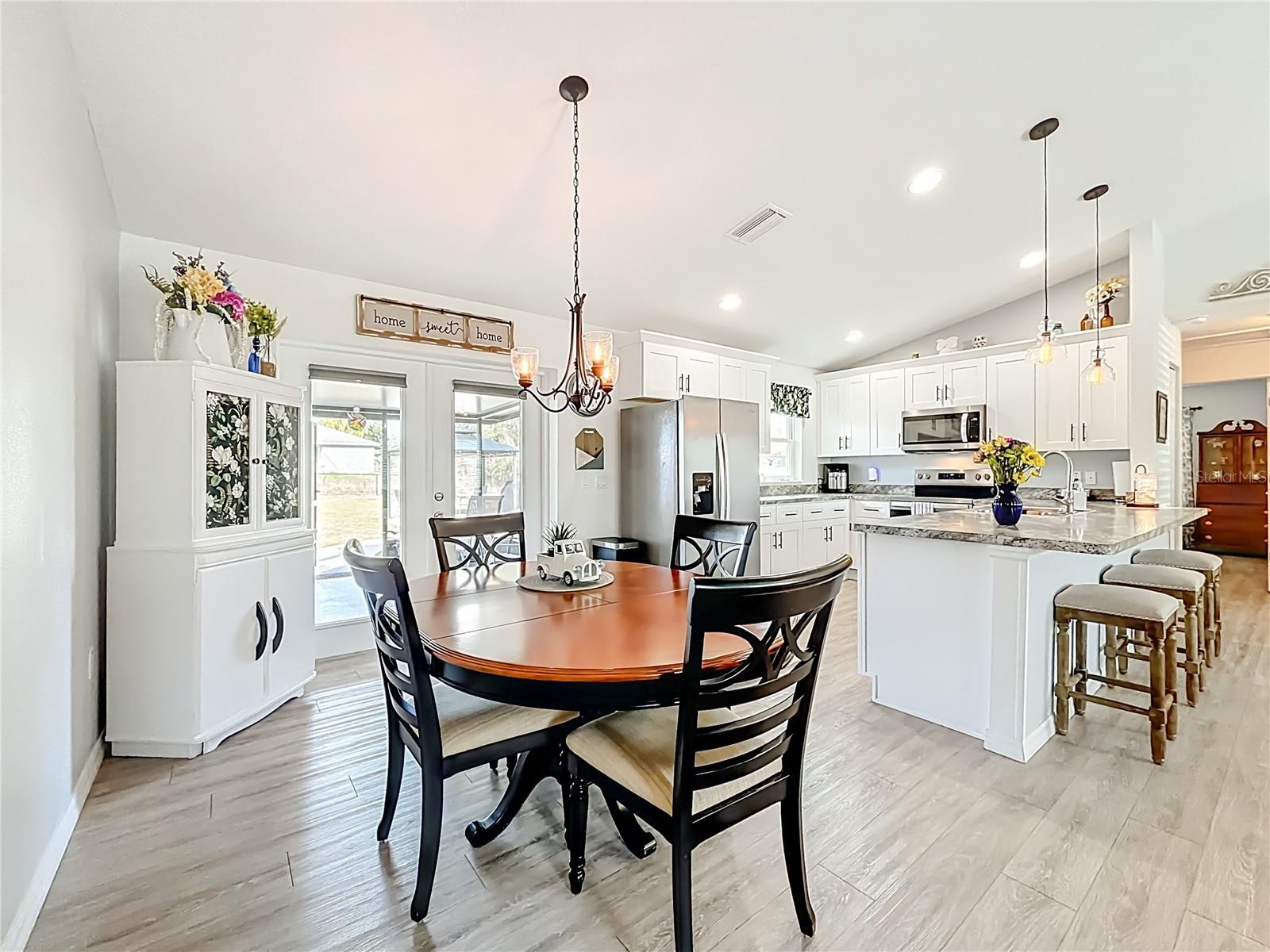 INVERNESS VILLAGE UN 4 - Residential