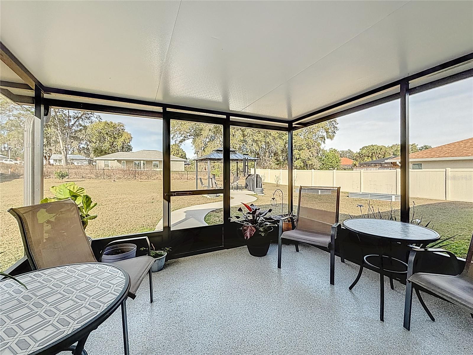 INVERNESS VILLAGE UN 4 - Residential