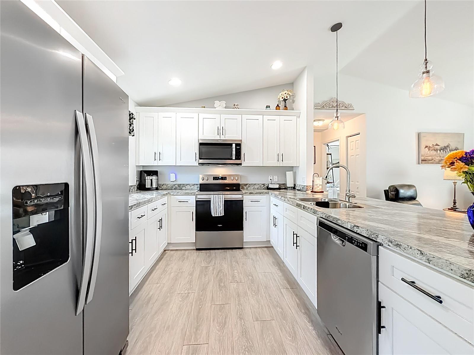 INVERNESS VILLAGE UN 4 - Residential