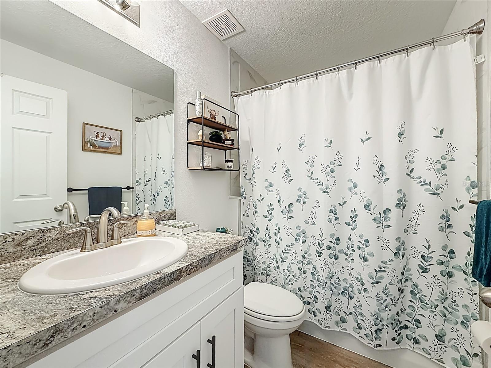 INVERNESS VILLAGE UN 4 - Residential