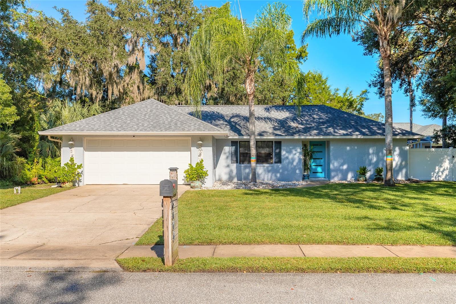 6111 DEL MAR DRIVE