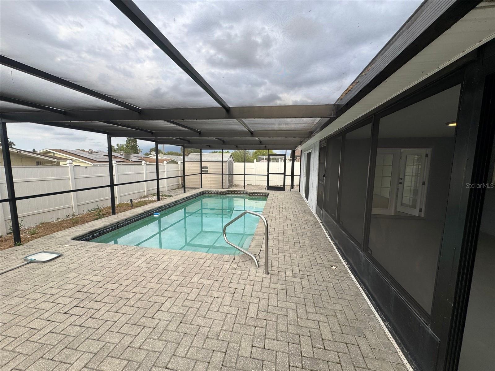 EMBASSY HILLS - Residential