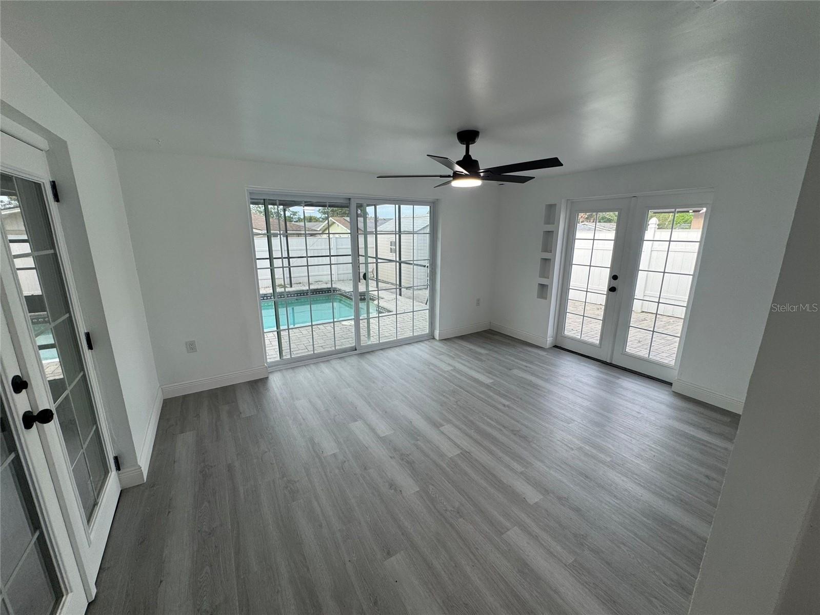 EMBASSY HILLS - Residential