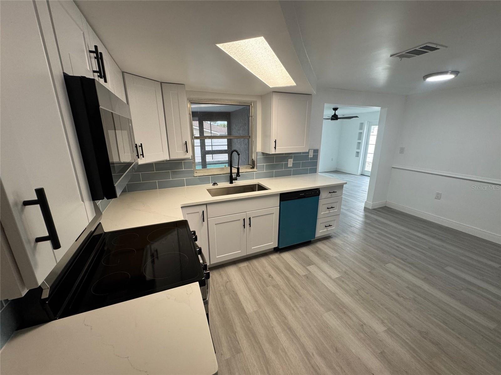 EMBASSY HILLS - Residential