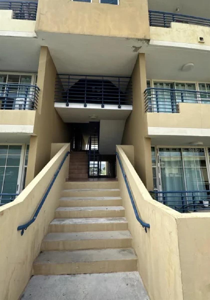 HUD 501-833923 Living-dining-kitchen, 3 bedrooms, 2 bathroom, balcony. $100 down payment and $1, 000 option . The buyer pays the closing agent and the expenses of the sales purchase deed. Areas/age are approximate. Equal Housing Opportunity. Pre-qualification is required to visit the property.