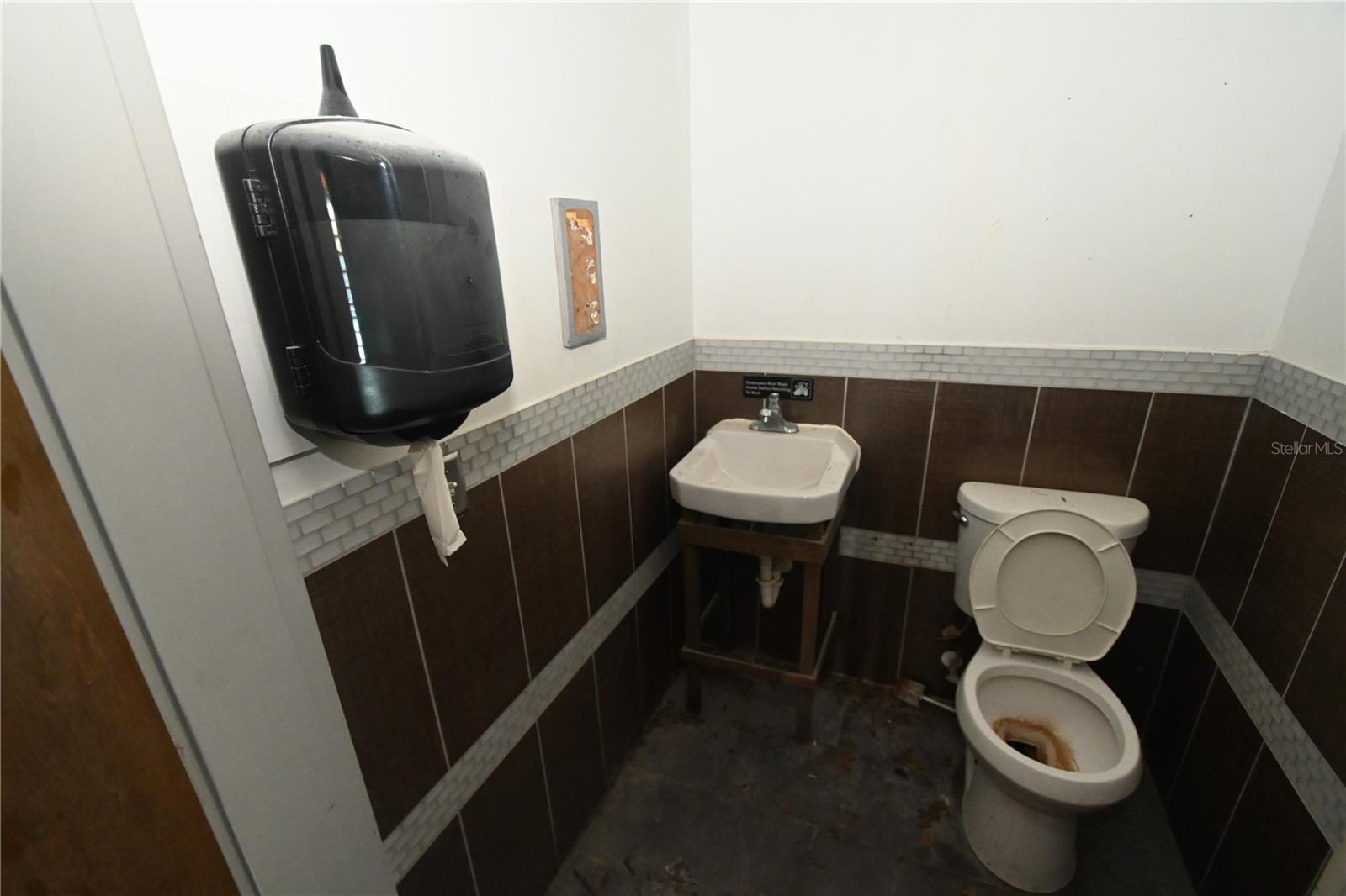 JAMES M WILLCOX ADD - Commercial Sale