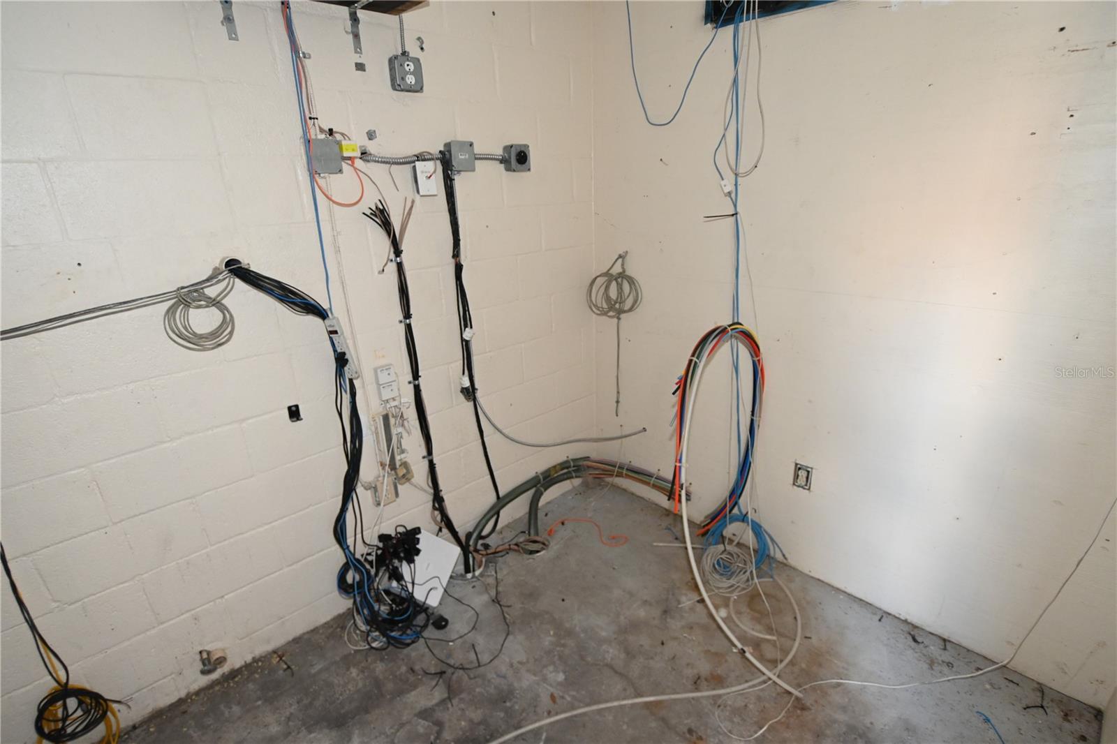 JAMES M WILLCOX ADD - Commercial Sale