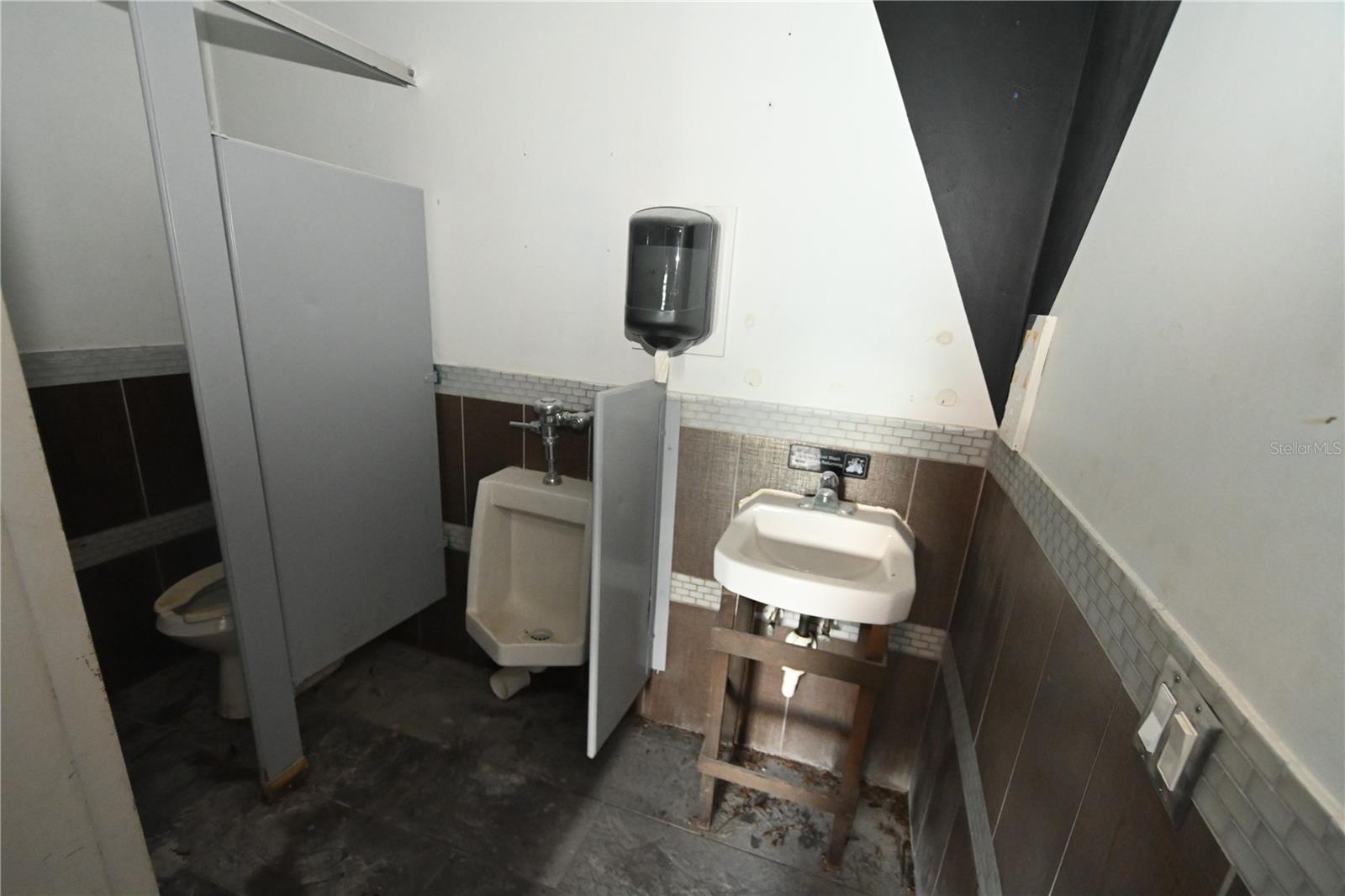 JAMES M WILLCOX ADD - Commercial Sale