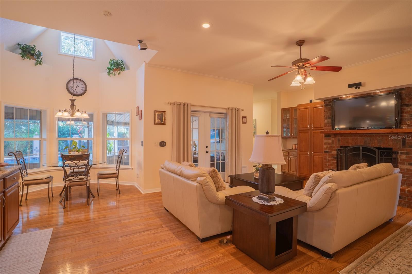 PIER POINT - Residential