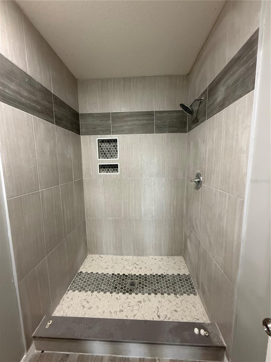 RAINTREE AT SPRINGLAKE VLG PH 1B - Residential