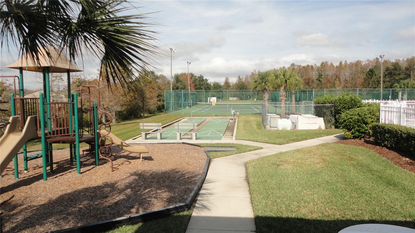 RAINTREE AT SPRINGLAKE VLG PH 1B - Residential