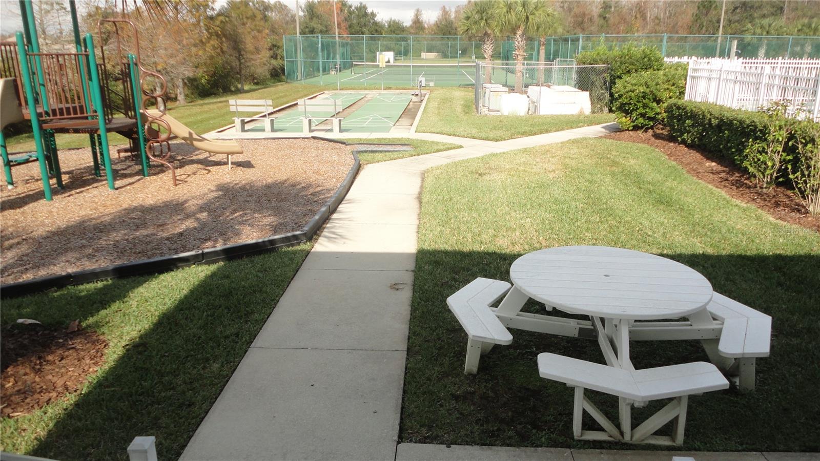 RAINTREE AT SPRINGLAKE VLG PH 1B - Residential
